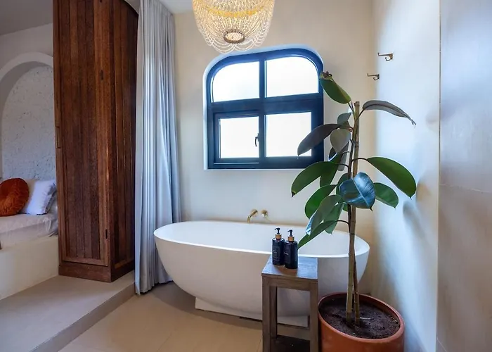 Attic Loft - Divine Mediterranean-style Loft *