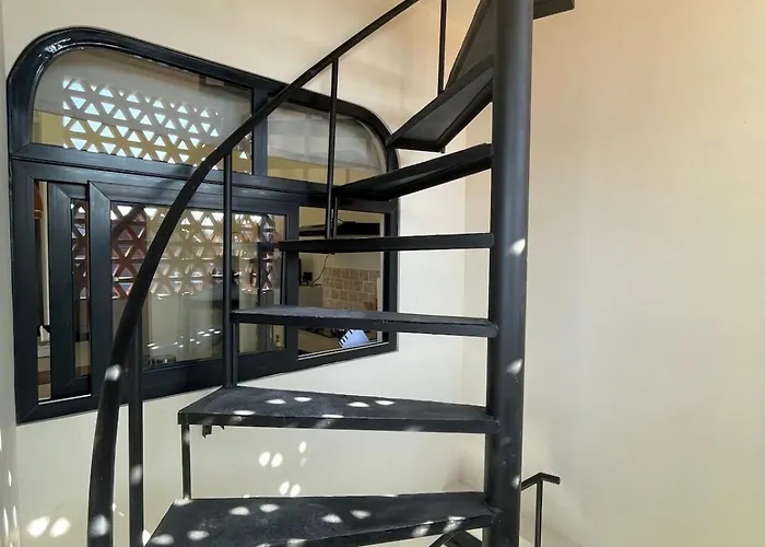 Attic Loft - Divine Mediterranean-style Loft アパート *